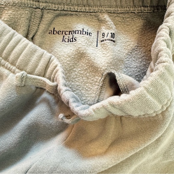 Abercrombie Kids Green Sweatpants - Picture 3 of 3